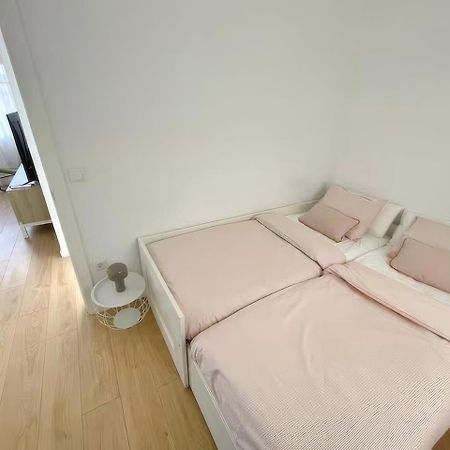 Apartamento Acojedor Piso Cerca Del Metro Cornellá de Llobregat Exterior foto